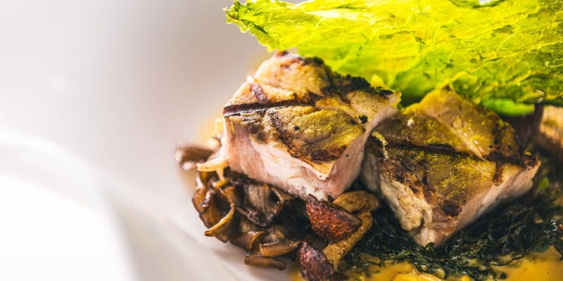 銘柄豚のロティと鮮魚のポワレのWメイン 全5品【ショートコース】（一休限定）