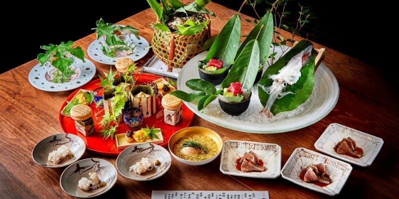 9/1～【雅コース】前菜八寸、泳ぎ烏賊姿造里、煮物など雅しゅとうとう定番の会席料理＋1ドリンク