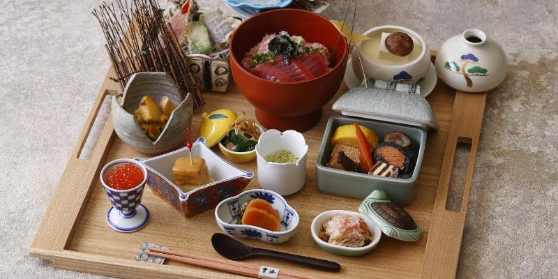 【彩り膳】旬の食材を使った会席プレート＋和スイーツブッフェ（90分制・平日限定・1/7より）