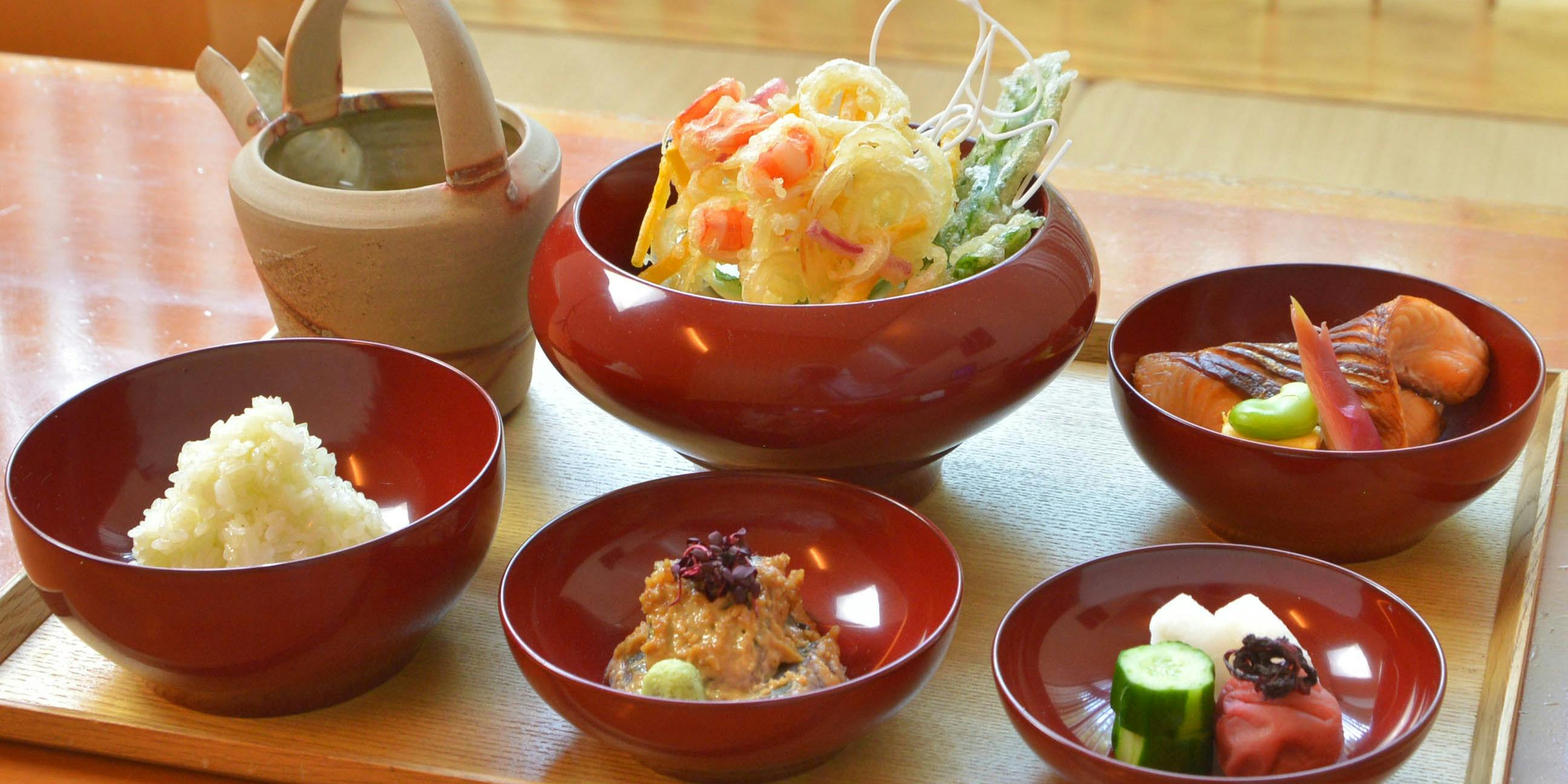 ランチ 日本料理 僖成 きなり 青山 日本料理 一休 Comレストラン
