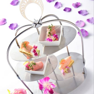 海の風景を満喫できる最上階のメインダイニング