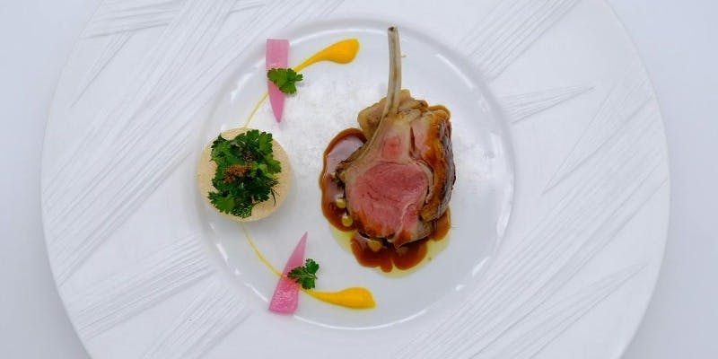 【Le Menu de l’Auberge de l’Ill】前菜2品,Wメインなど全8品（個室）