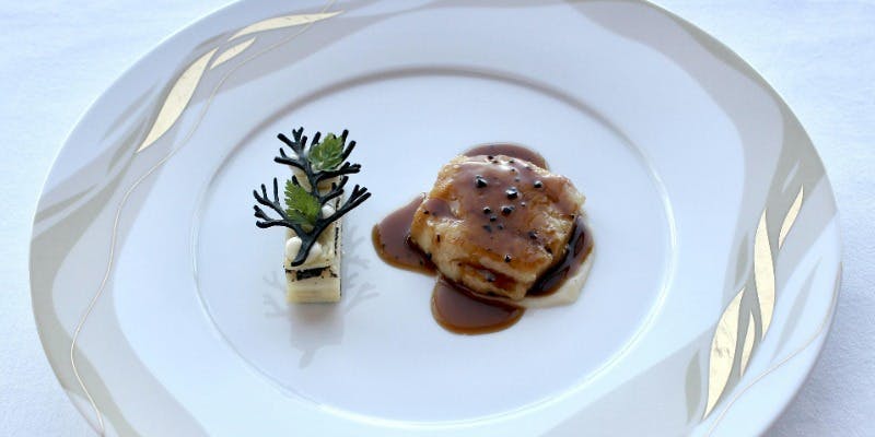 【LE MENU HAEBERLIN】珠玉のスペシャリテ全8品（窓側確約）