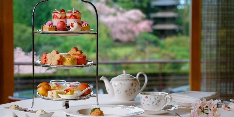 桜×ストロベリーアフタヌーンティー