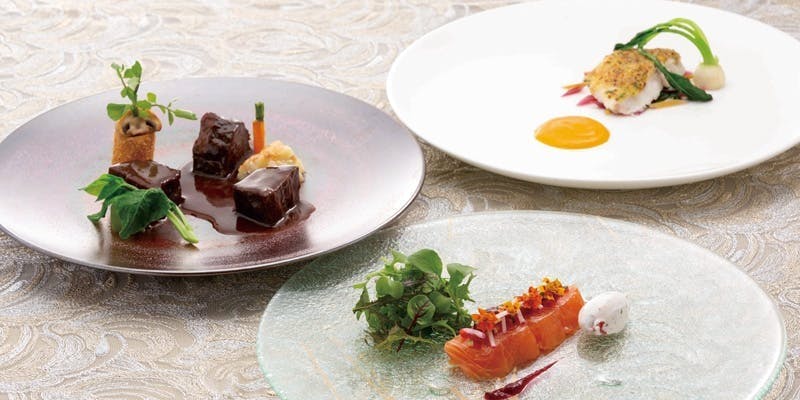 季節食材を使った気軽に楽しめるプティ・ディナーコース