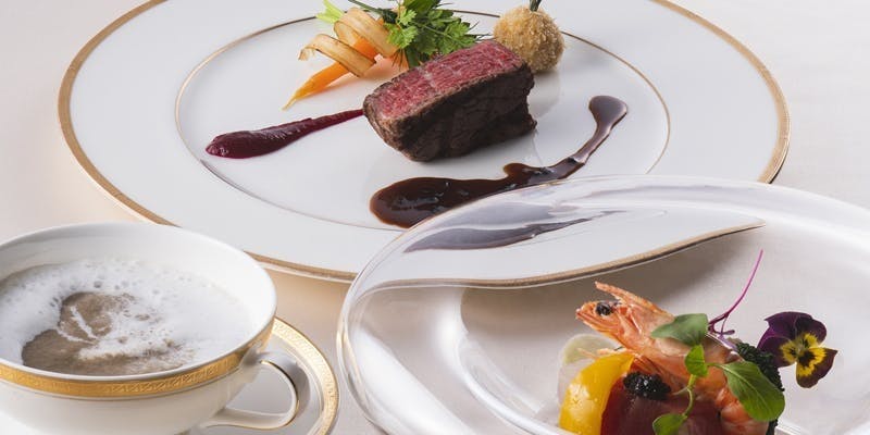 【ランチAコース】魚料理、肉料理フルコースでお楽しみください。（土日祝限定）