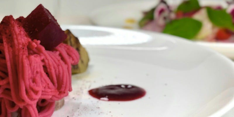 【Xmas2025】肉＆魚のWメインに前菜などデザート含む全5品～アンジュ～＋乾杯ドリンク