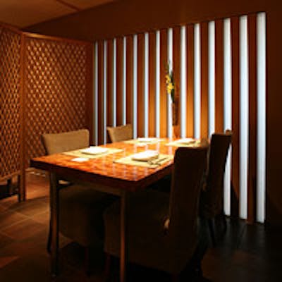 伊勢神宮の茶室をイメージした洗練された空間です