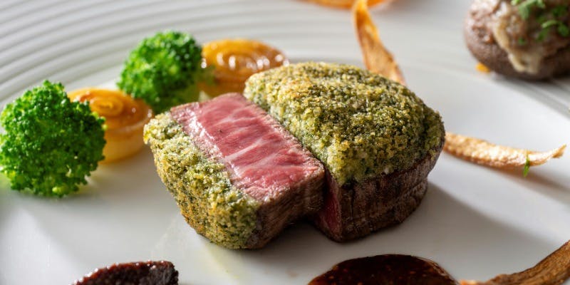 【ランチコース HIVER】前菜や魚料理、肉料理を和牛フィレ肉にアップグレード、デザートなど全5品