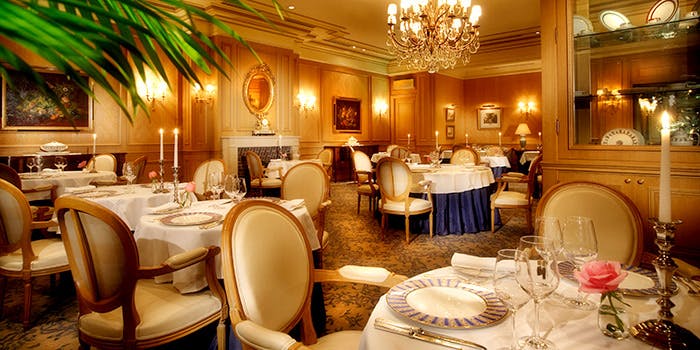 記念日におすすめのレストラン・フランス料理「アジュール」／ヨコハマ グランド インターコンチネンタル ホテルの写真2