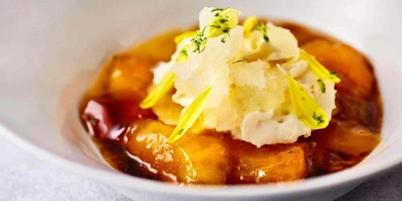 【時季の食材や肉と魚のWメイン】全10品＋ペアリング3杯