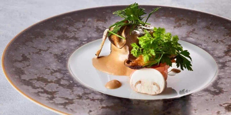 【時季の食材や肉と魚のWメイン】全8品