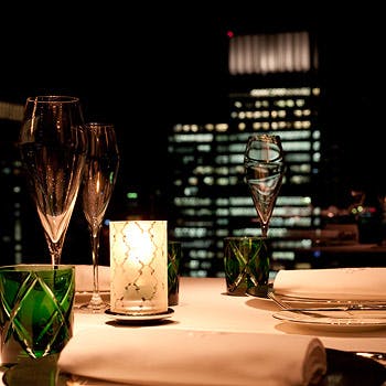 ピャチェーレ シャングリ ラ ホテル 東京 バレンタイン 窓側確約 サプライズディナー7品を夜景と共に スペシャルデザートと選べるお土産付 ディナー プラン メニュー 一休 Comレストラン