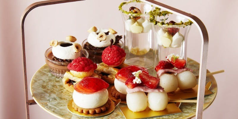 ザ・ロビーラウンジ／シャングリ・ラ 東京 【桜 アフタヌーンティー