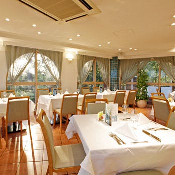 ���X�g�����e �v���~�E�o�`