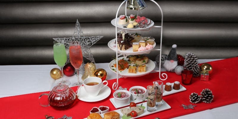 【Xmas2025】クリスマスアフタヌーンティー　デザート＆セイボリーのティースタンド＋選べるカフェ2杯
