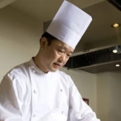 「磯の香り」がまだ漂う食材達が、鉄板の上で踊る