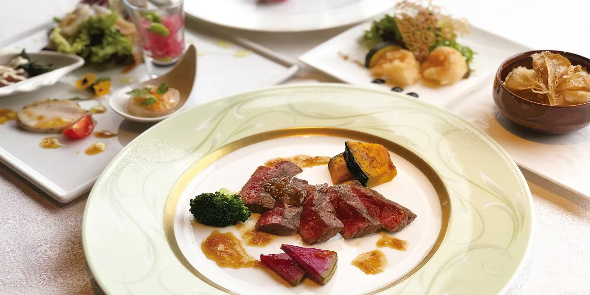 ディナー グリル ダイニング マンハッタンテーブル 新宿ワシントンホテル 洋風創作料理 一休 Comレストラン