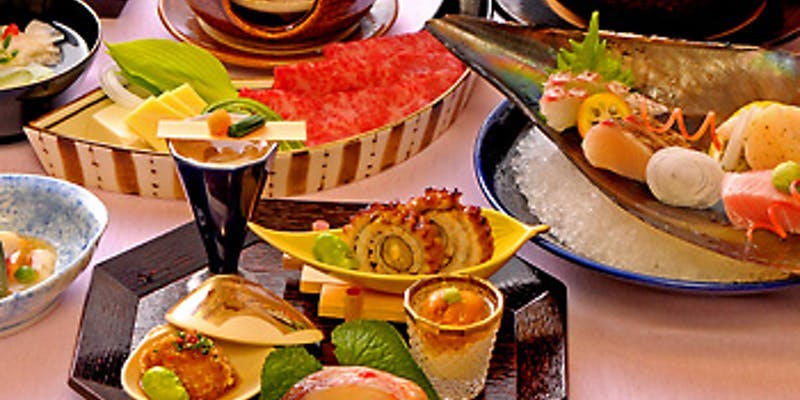 【福寿懐石】先付、煮物椀、お造り、揚八寸、強肴、ご飯など（個室確約）