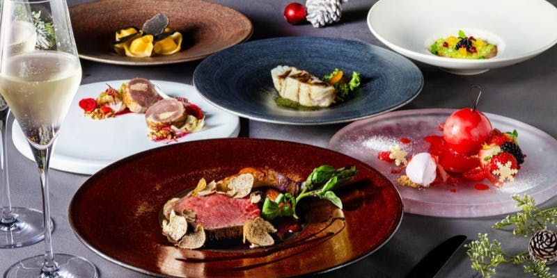 【The BARXmas2025】黒毛和牛のメインなど全6皿＋LIVEアリーナ席確約＋グラスドンペリ付（12/24～12/25）