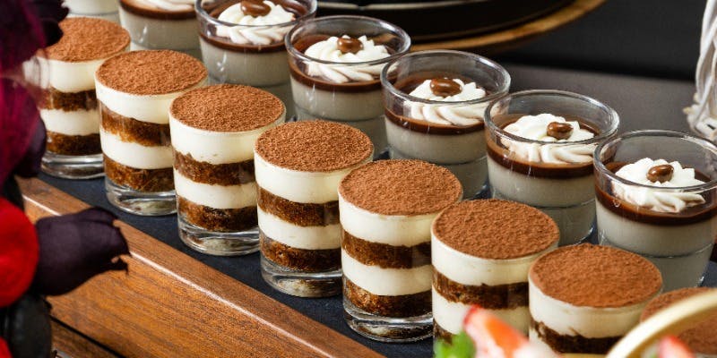 XEX TOKYO 【フレッシュ苺食べ放題】苺×チョコレートのデザートと旬の