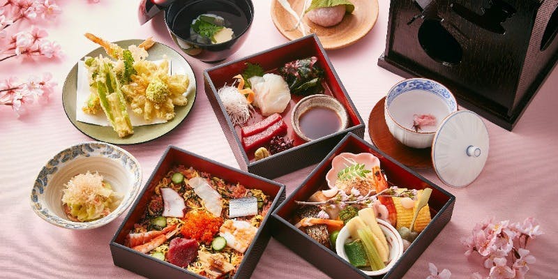 【お花見弁当】先付、揚物、三段弁当、温物など全5品＋1ドリンク