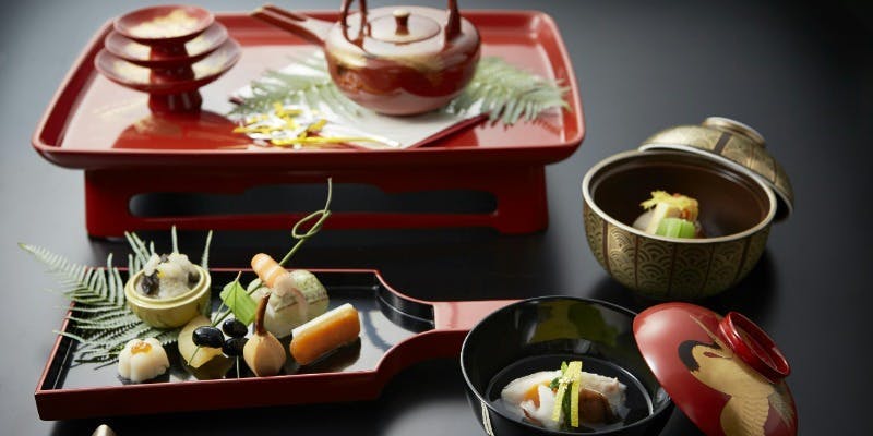 【赤富士】  天然鮃、白甘鯛味噌漬け、 天然とらふぐ唐揚げ、 土鍋炊き鯛御飯など全9品