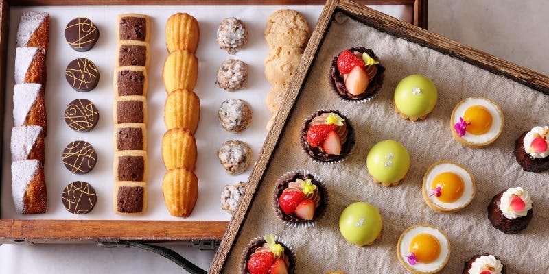 Esperance　【エスペランス】前菜・メインディッシュ・デザートの他8種類以上の小菓子を揃えたランチコース