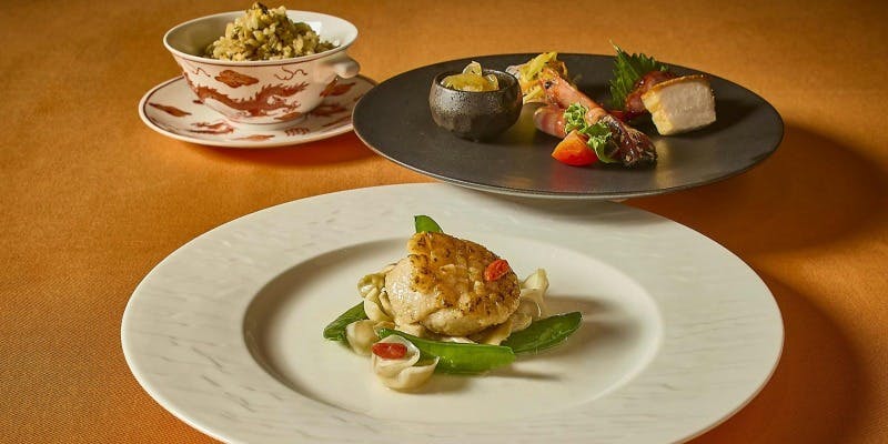 【白牡丹】ふかひれスープ、海鮮等全8品