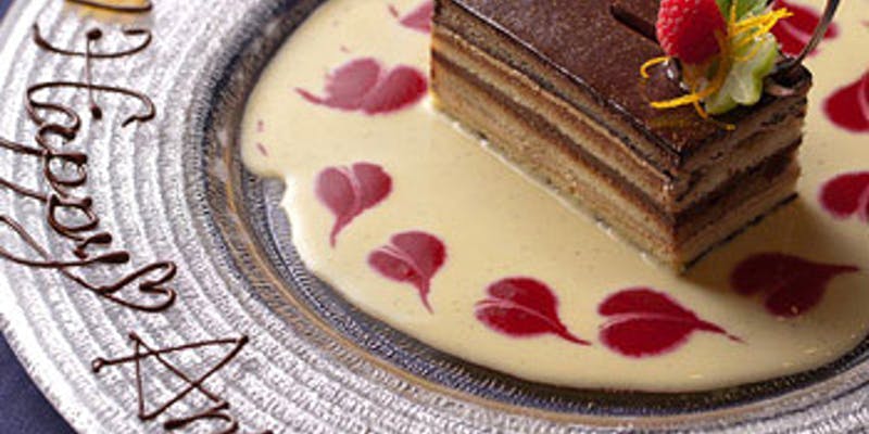 【 アニバ―サリーランチ 】 プラン限定特典付き＋ミニケーキ・乾杯酒・ミニブーケ付（Bプラン）