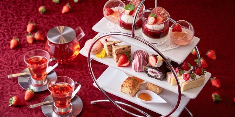 XEX WEST ＜BAR＞【ストロベリーハイティーセット】苺のドルチェ