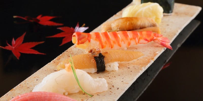 【更級コース】雲丹小丼、巻き寿司など色んなお寿司を楽しめる全12貫含む寿司会席　（カウンター席限定）