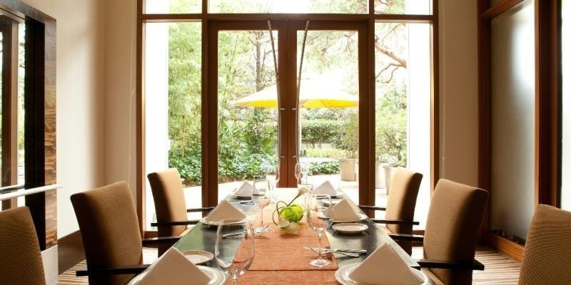 【忘新年会プラン】個室無料！フレンチコース＋2hフリーフロー・乾杯酒付＋Aプラン