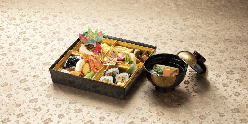 【初日の出クルーズ 】お正月膳＋祝酒＆フリードリンク【5：40出航　席指定なし】（12534533）