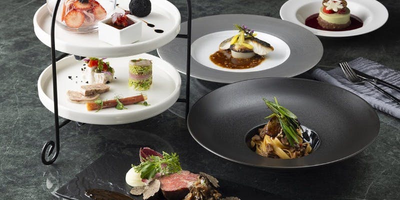 【早割！1週間前までの予約でお得に】三大珍味や和牛など贅沢食材Wメイン5品＋1ドリンク（窓際席確約）