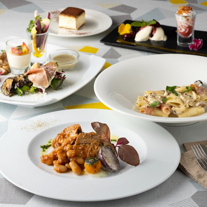 スカイラウンジ ダイニング アーティスト カフェ 東京ドームホテル 窓側確約 特製ティラミスとドルチェミスト メインが選べるパノラマランチコース ランチ プラン 11622085 メニュー 一休 Comレストラン