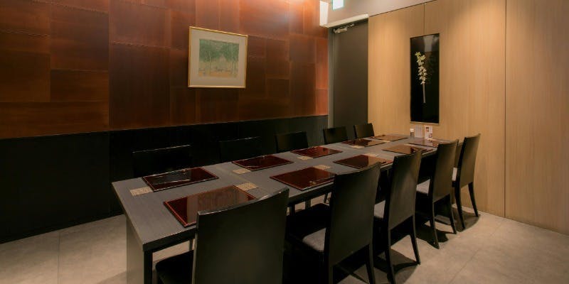 4名様～10名様の会食に【個室席】ランチコース　＋ワンドリンク（7,700円コース）