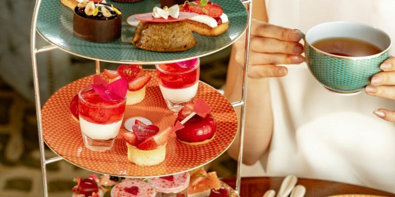 【平日限定】ストロベリーアムールアフタヌーンティー＋グラスシャンパーニュ付き