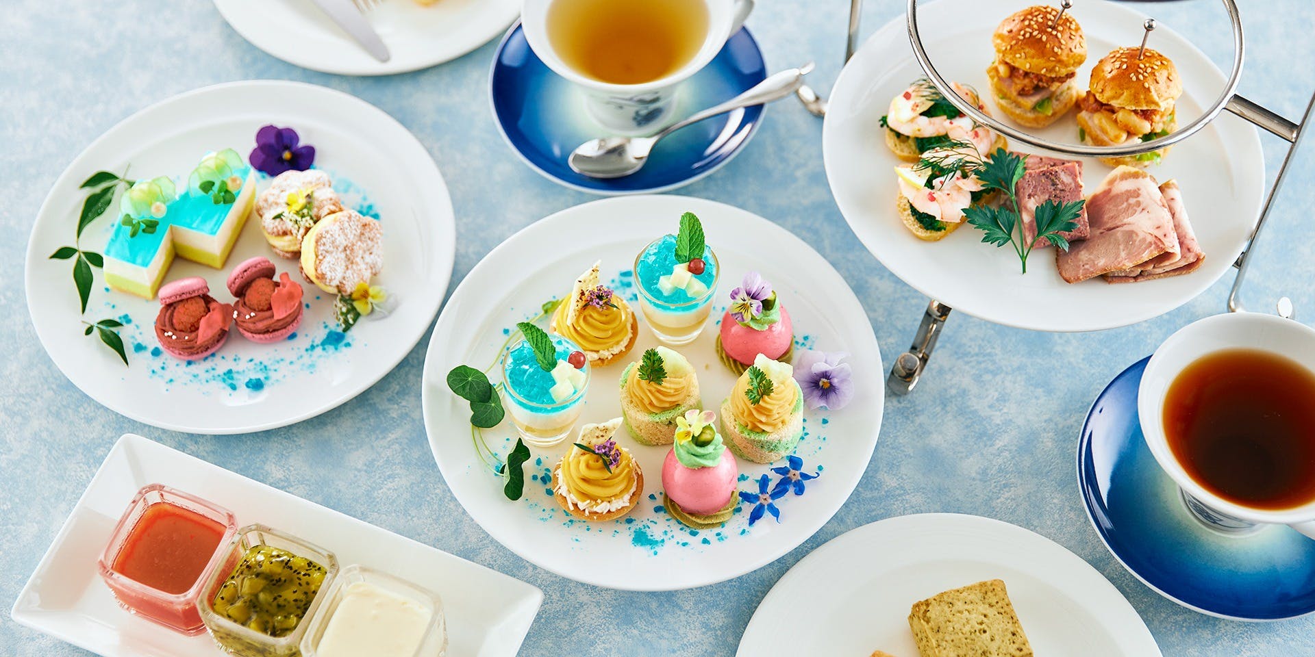 アートカラーズダイニング（ART colours Dining【旧店名】アート ラウンジ）