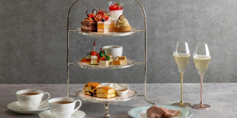 【アフタヌーンティーセット】苺やローストビーフ＋スパークリングワインとティーブッフェ（12/26～12/31）