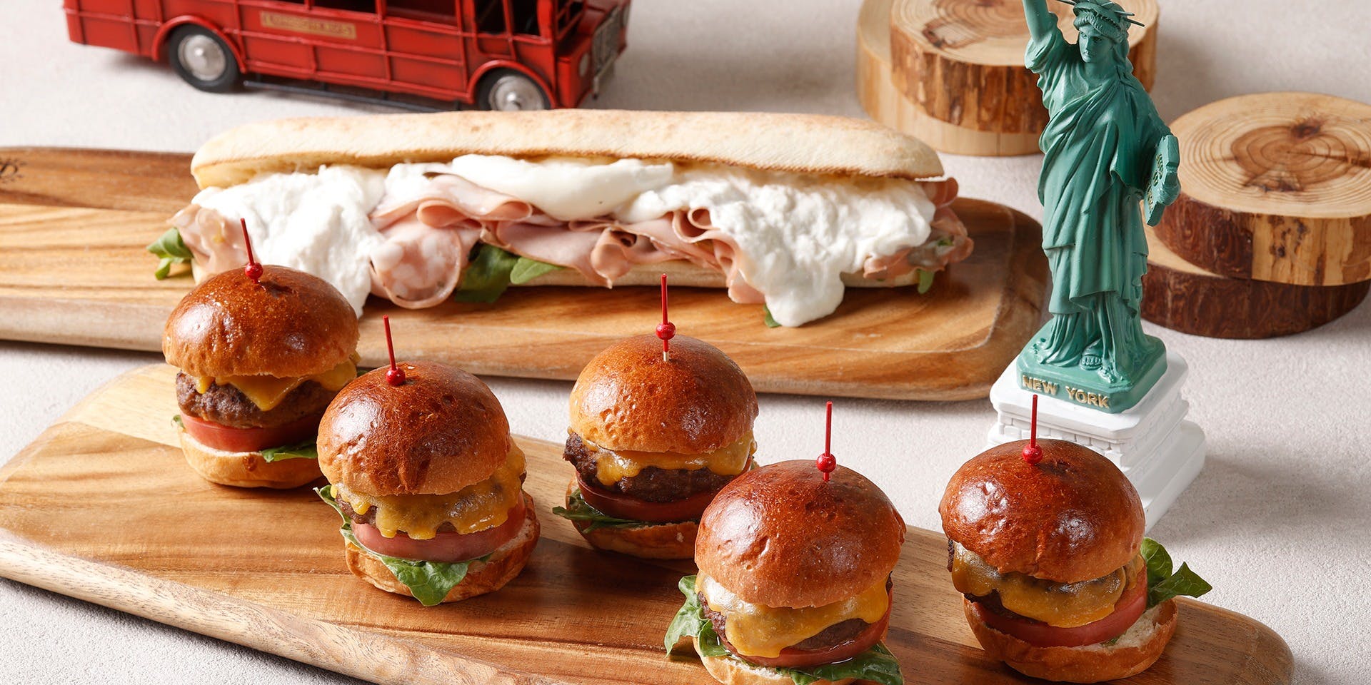 カスケイドカフェ (CascadeCafe) - ANAインターコンチネンタルホテル