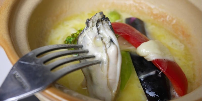 【ブルーチーズフォンデュのコース】日本各地の活き牡蠣、牡蠣100％ブルーチーズフォンデュなど全9品