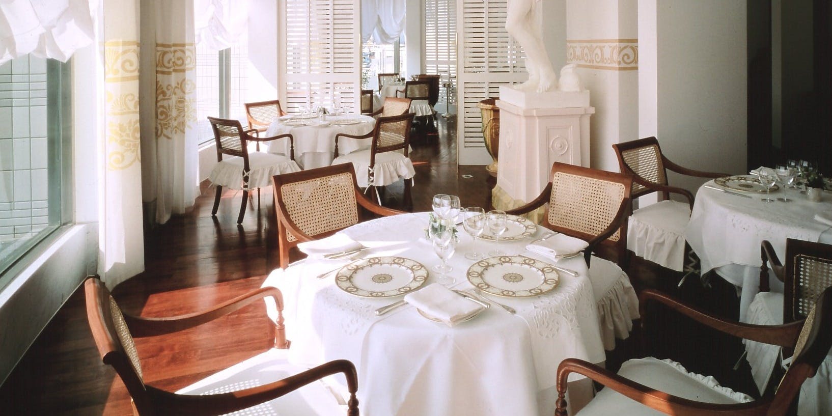 サント・ノーレ（Saint-Honore）