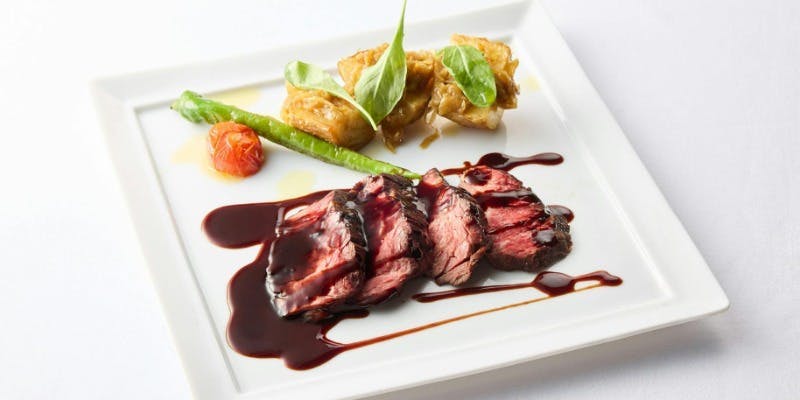 【MENU VERT】前菜、Wメイン、デザートなど全5品ディナーコース　7,040円