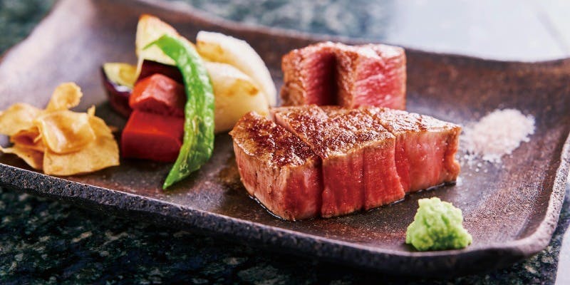 【和牛ランチ】シェフ厳選・黒毛和牛ステーキと趣向を凝らした旬の味覚を、全7品