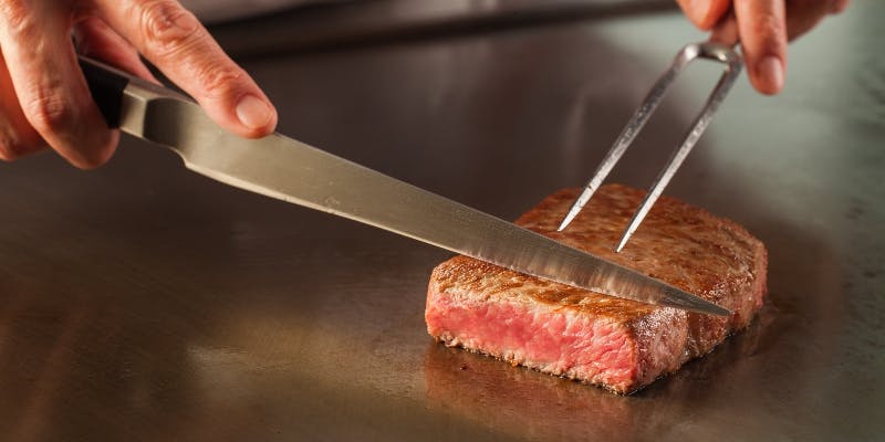 【睡蓮コース】メインは近江牛ロース肉の全7品　鉄板焼きカウンター席（土休日/120分制）