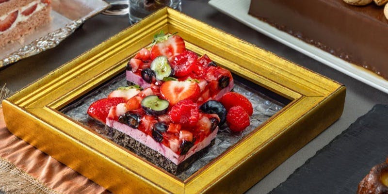 XEX 日本橋 【イチゴスイーツ食べ放題】苺×チョコレートのデザートと旬