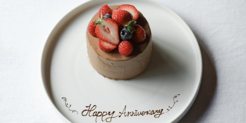 【Valentine Anniversary】SEASONAL COURSE（乾杯酒/チョコレートホールケーキ付）（※2/14～2/16限定）