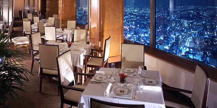 神奈川のディナーで夜景が綺麗におすすめレストラントップ 一休 Comレストラン