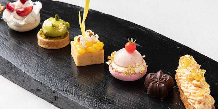 ディナー フレンチレストラン アッシュ 神戸北野ホテル フランス料理 一休 Comレストラン ディナー フレンチレストラン アッシュ 神戸北野ホテル フランス料理 一休 Comレストラン